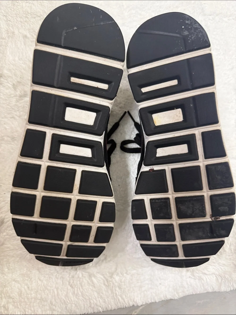 Gucci Black Men's Sneakers with Red & Green Stripe